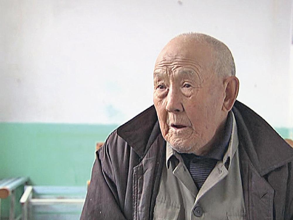 于福田,男,1921年生,山东掖县(今莱州)驿道镇东赵村人。1938年参加革命工作,1939年入伍,同年加入中国共产党。参加过掖县县委的秘密组织捉奸队,曾在胶东抗大学习,毕业后加入胶东区公安局警卫二连。