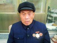 刘清江,曾用名刘亭章,男,1924年9月13日生,菏泽市牡丹区王浩屯镇郭鲁村人。1942年3月参加革命工作,1943年加入中国共产党。先后在冀鲁豫边区东垣县抗日民主政府、菏泽县抗日民主政府炎黄区、冀鲁豫边区濮县(濮阳)白丘、朝城县沙村、阳谷县整党后勤处、曹县第六区(后改为十二区)工作。