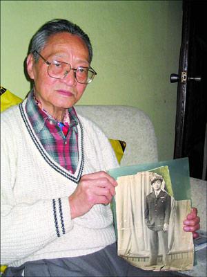 龙启明,美国援华志愿航空队中国飞行员。